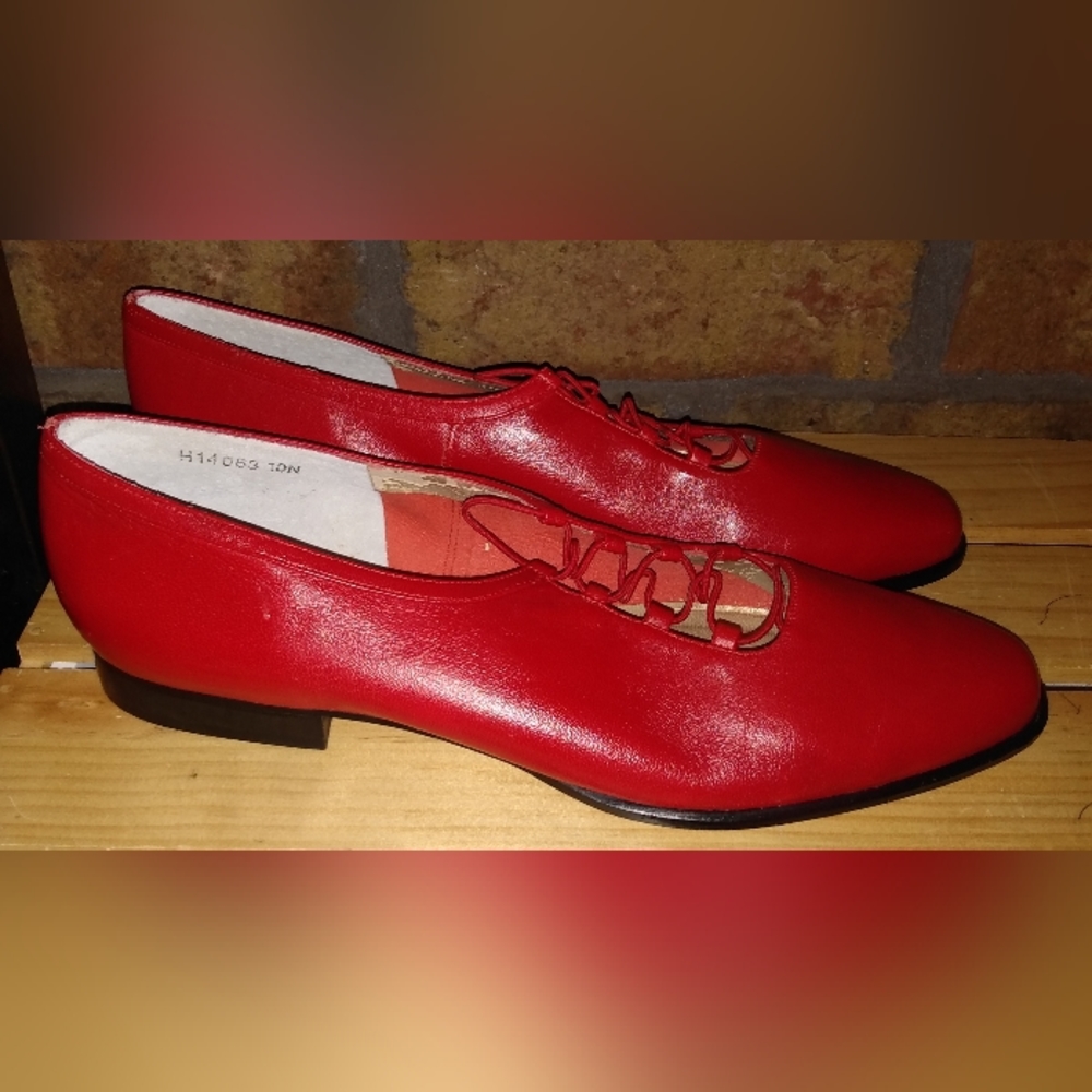 Ros Hommerson Red Leather Sz. 10N Shoes w/No Lace Up. .75" Heel